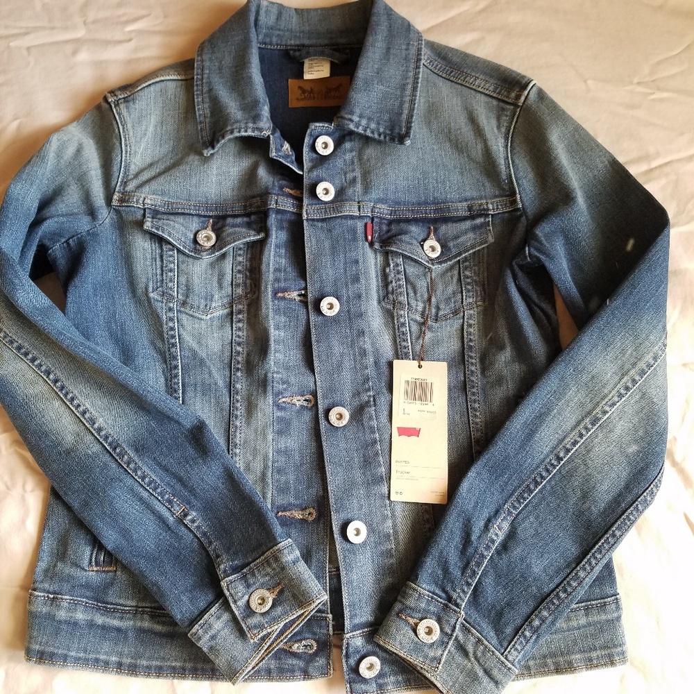 Women's Petite Levis Trucker Denim Jacket Sz Small